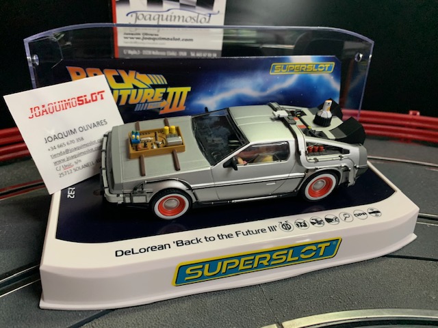 Superslot H4307 DeLorean  Back to the Future 3 Time Machine
