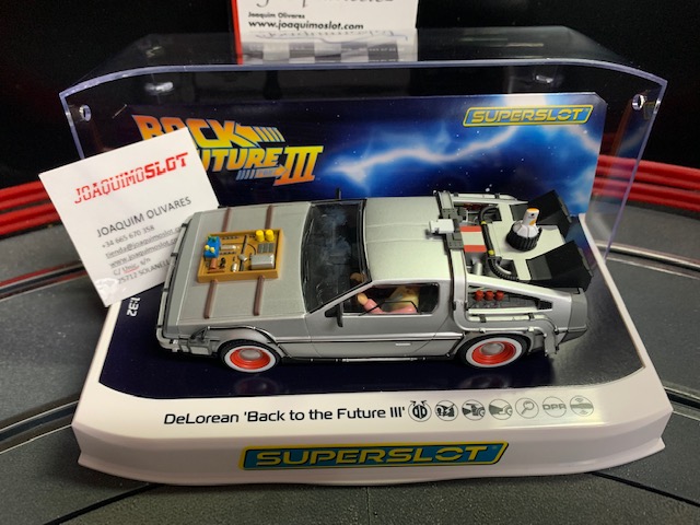 Superslot H4307 DeLorean  Back to the Future 3 Time Machine