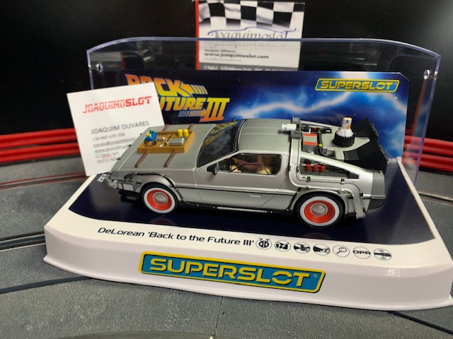 Superslot H4307 DeLorean  Back to the Future 3 Time Machine