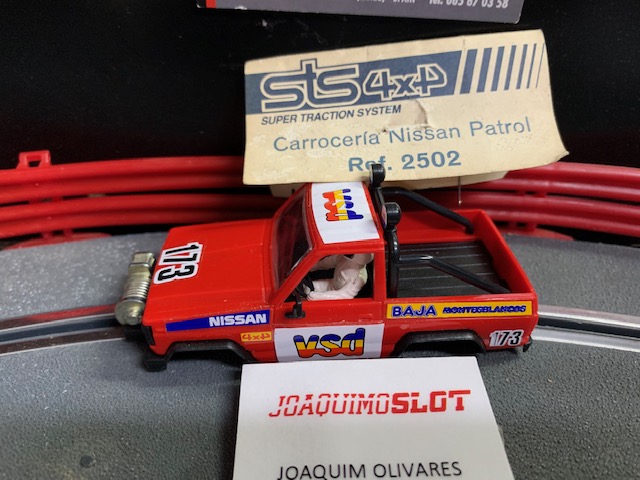 scalextric 2502 carroceria nissan patrol #173 roja