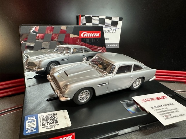 carrera 25735 aston martin db5 - james bond 007 goldfinger