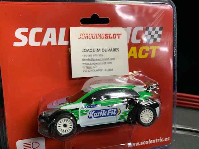 scalextric compact c10419s300 hyundai i-20 rx kwik fit