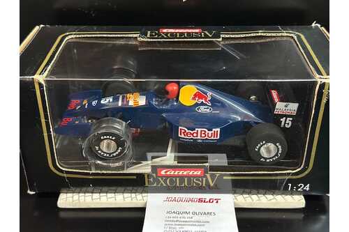 carrera exclusive 1/24 c14a sauber f1 #15 red bull