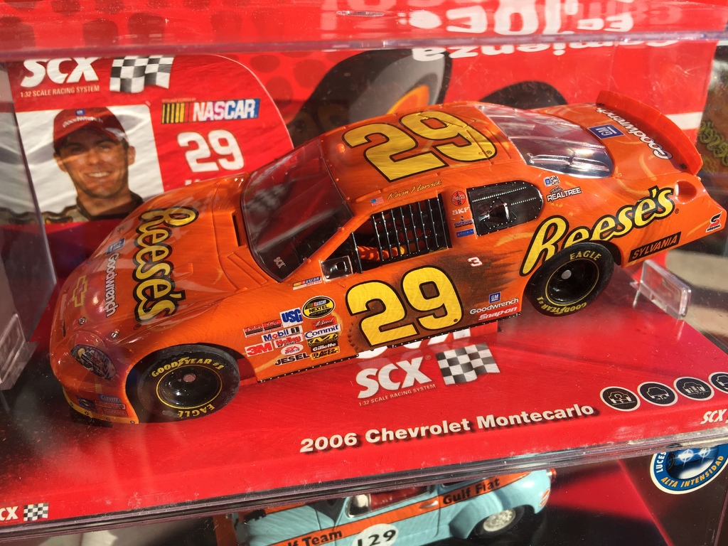 scalextric 62380 chevrolet monte carlo " nº29 reese&acute;s"