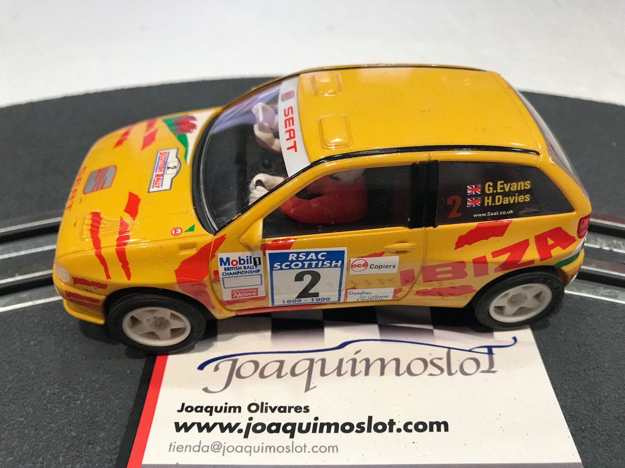 coche nuevo a estrenar, pero con alguna falta