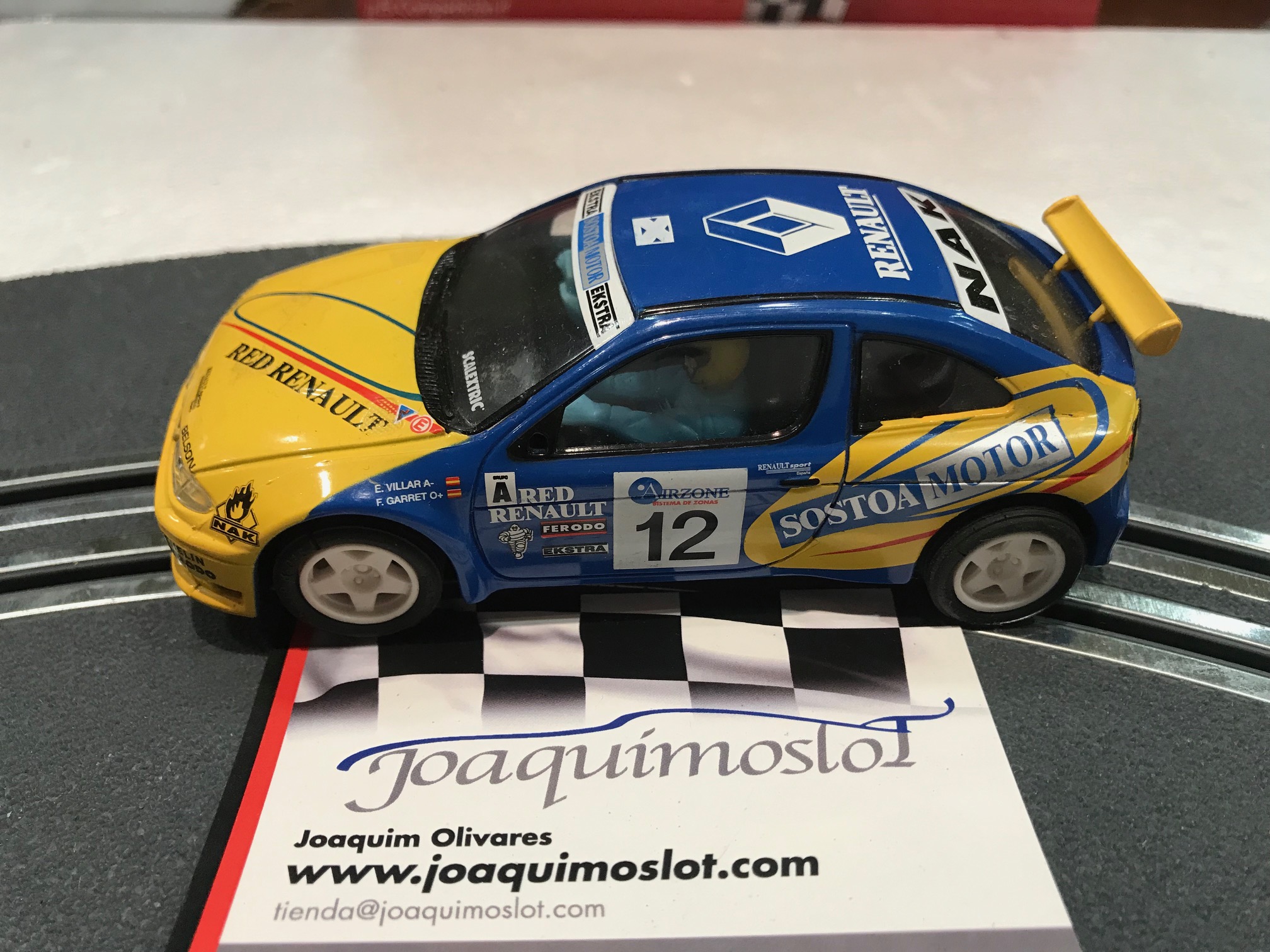 coche nuevo a estrenar, pero con alguna falta