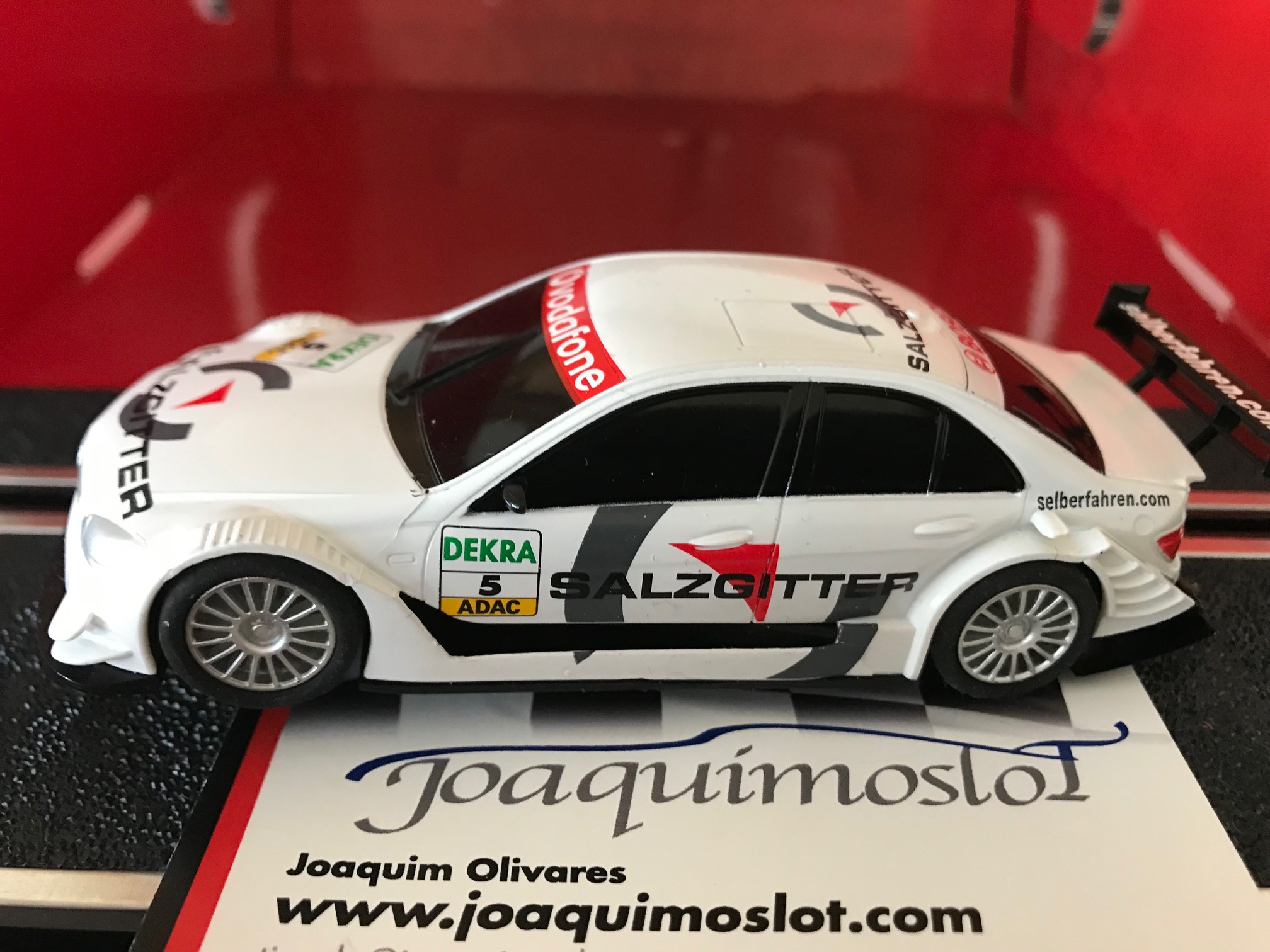 scalextric compact mercedes blanco dtm saltinguer