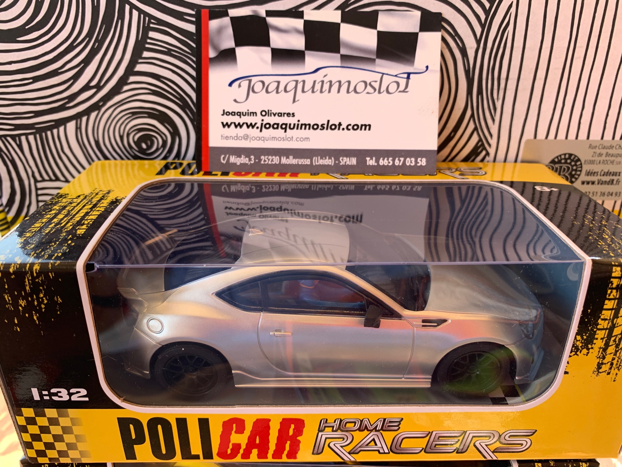 policar subaru brz silver con luces delanteras