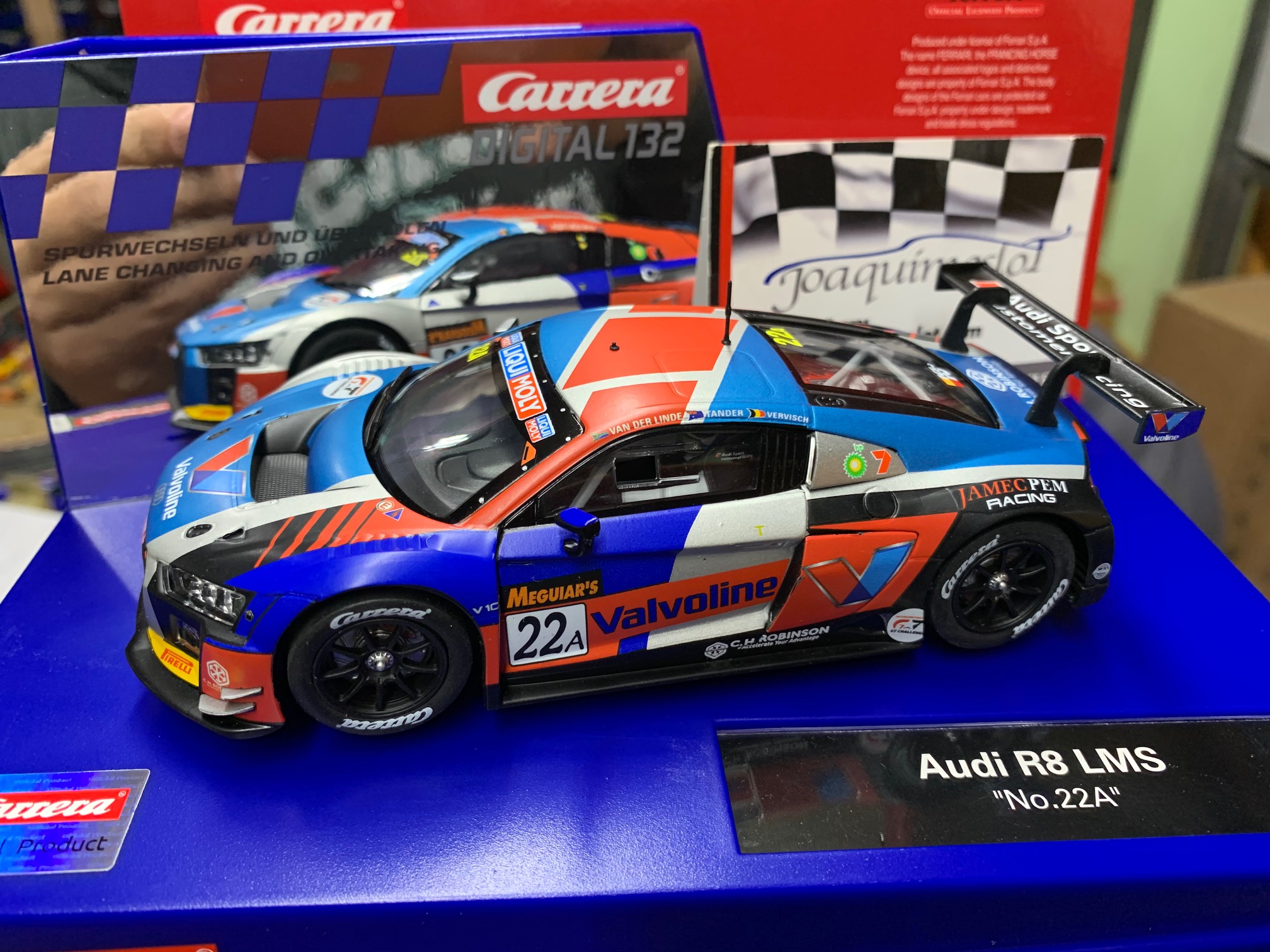 carrera digital 30869 audi r8 lms