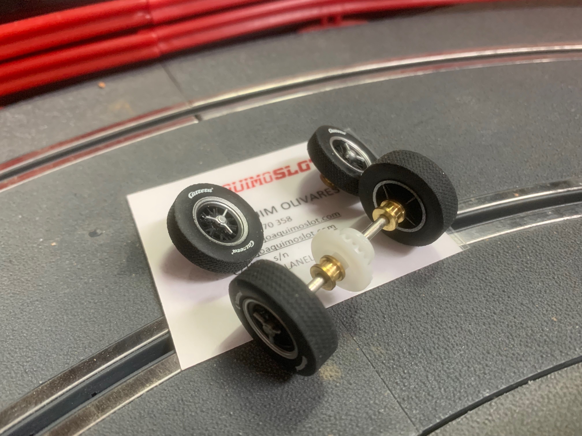 carrera evolution sting ray tren de ruedas delantero y trasero