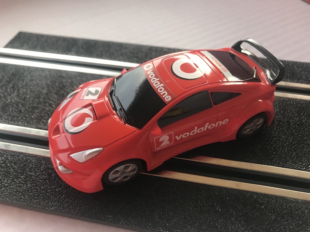 scalextric compact 143 tuning scx vodafone rojo