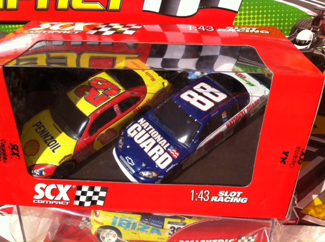 scalextric compact lote 2 nascar en estuche