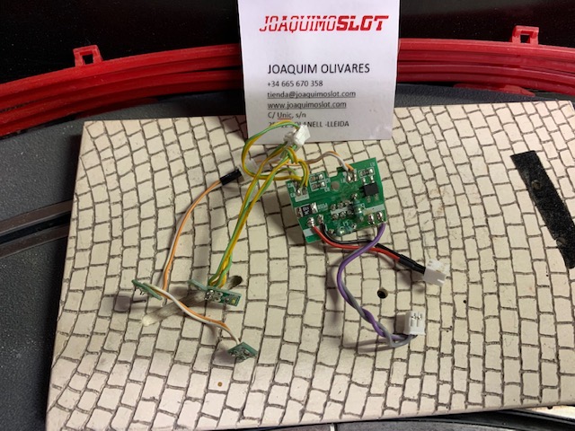 carrera evolution 1/32 chip + luces delanteras y traseras