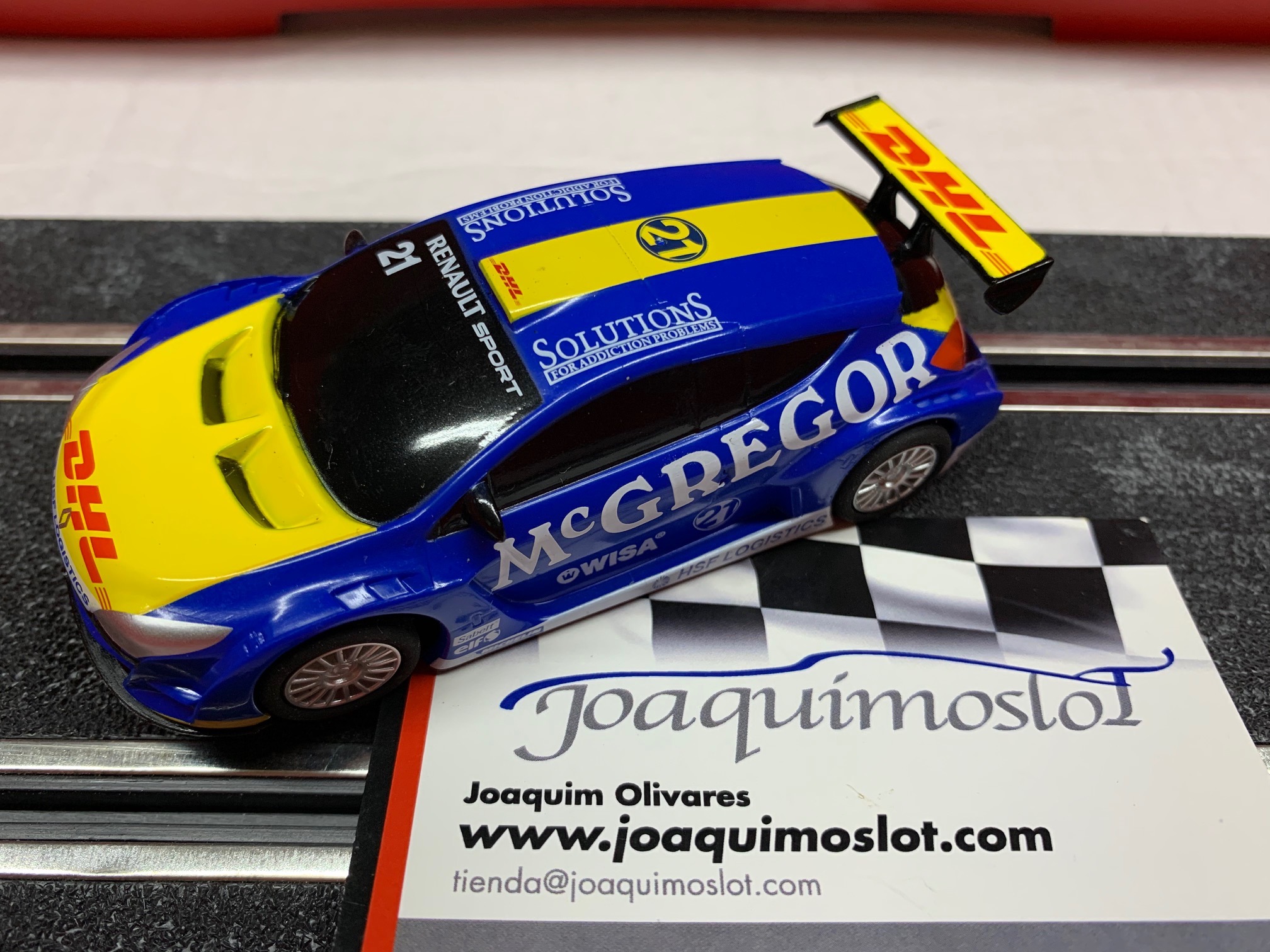 scalextric compact renault megane mcgregor dhl