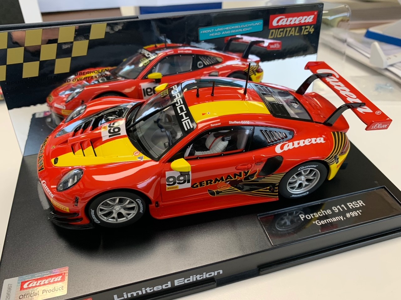 carrera digital 124 23903 porsche 911 rsr 'no.991' limited ed