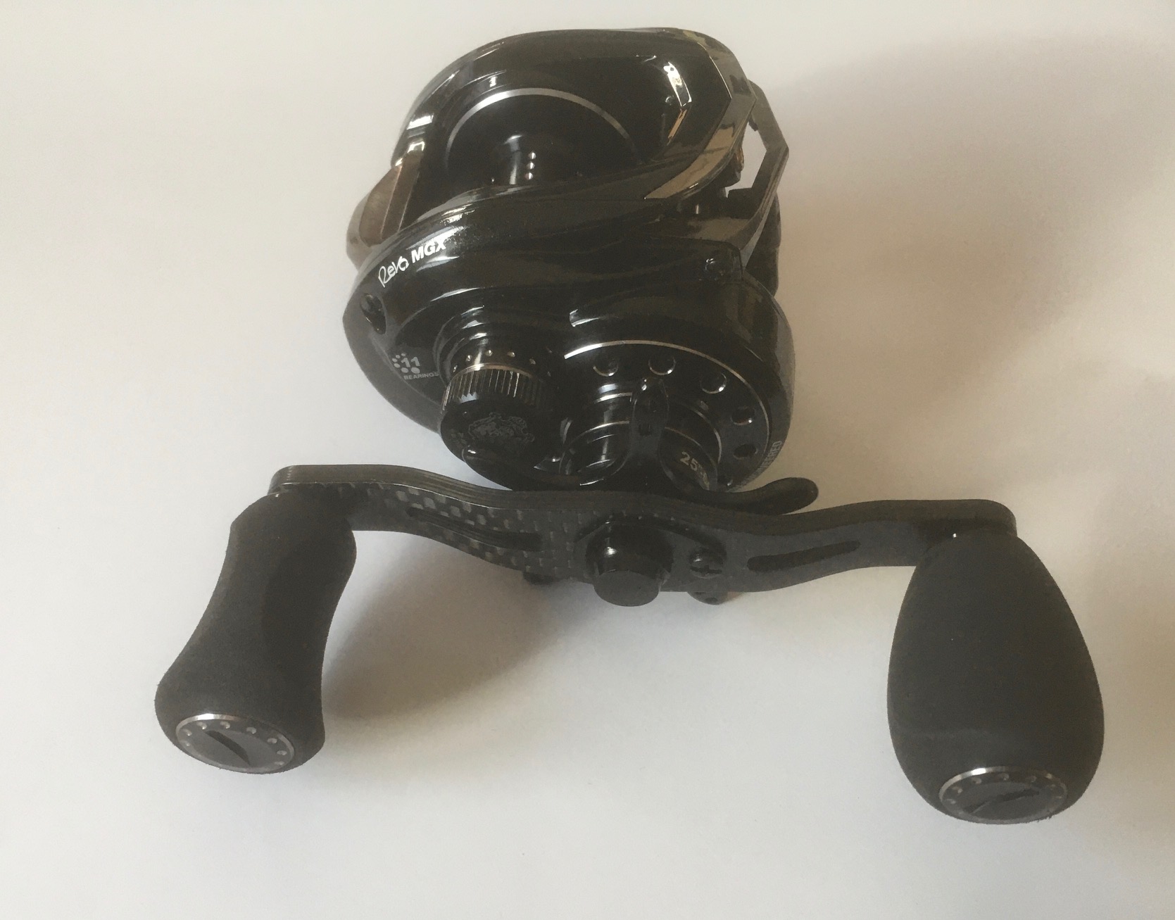 CARRETE ABU GARCIA REVO MGX LP (Manivela DERECHA)