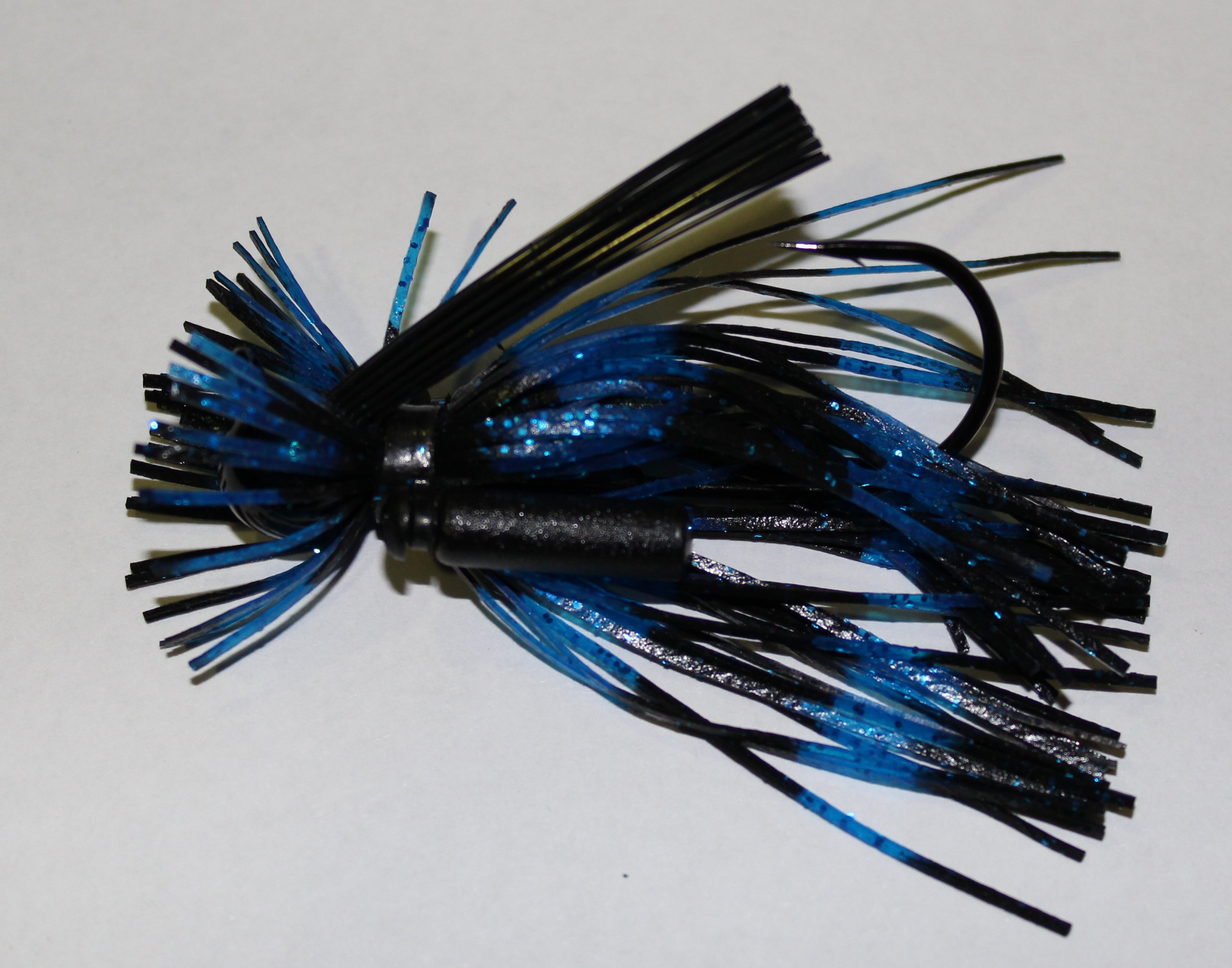 V&M Finesse Jig 5/16 OZ Black Blue LI