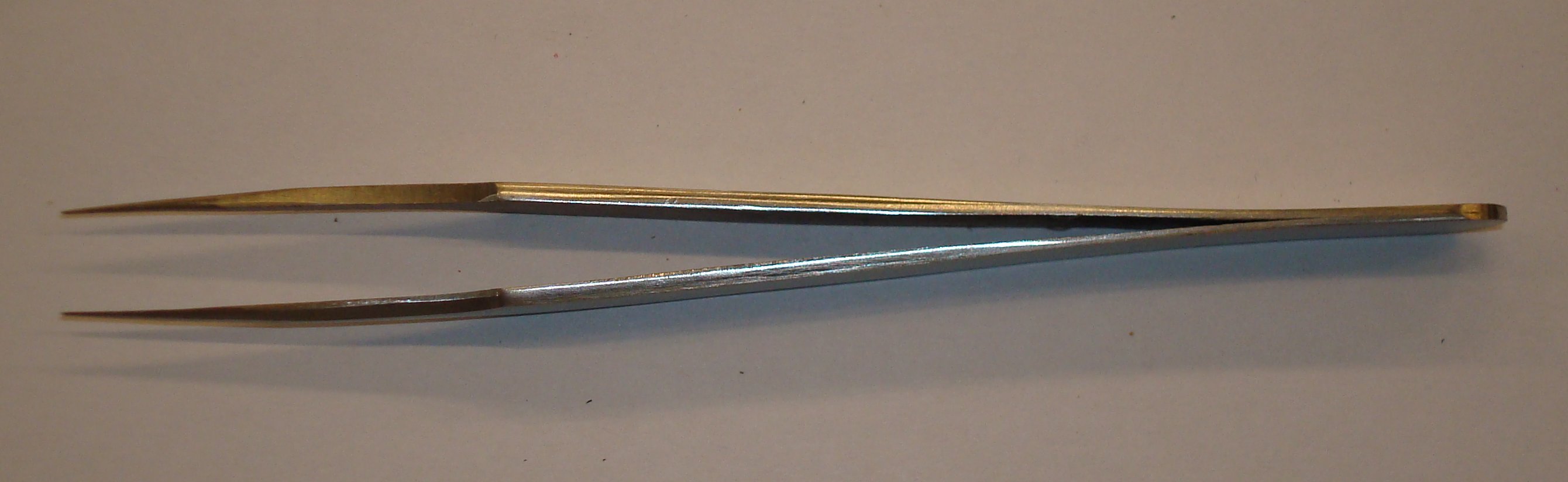 PINZA TWEEZER RECTA