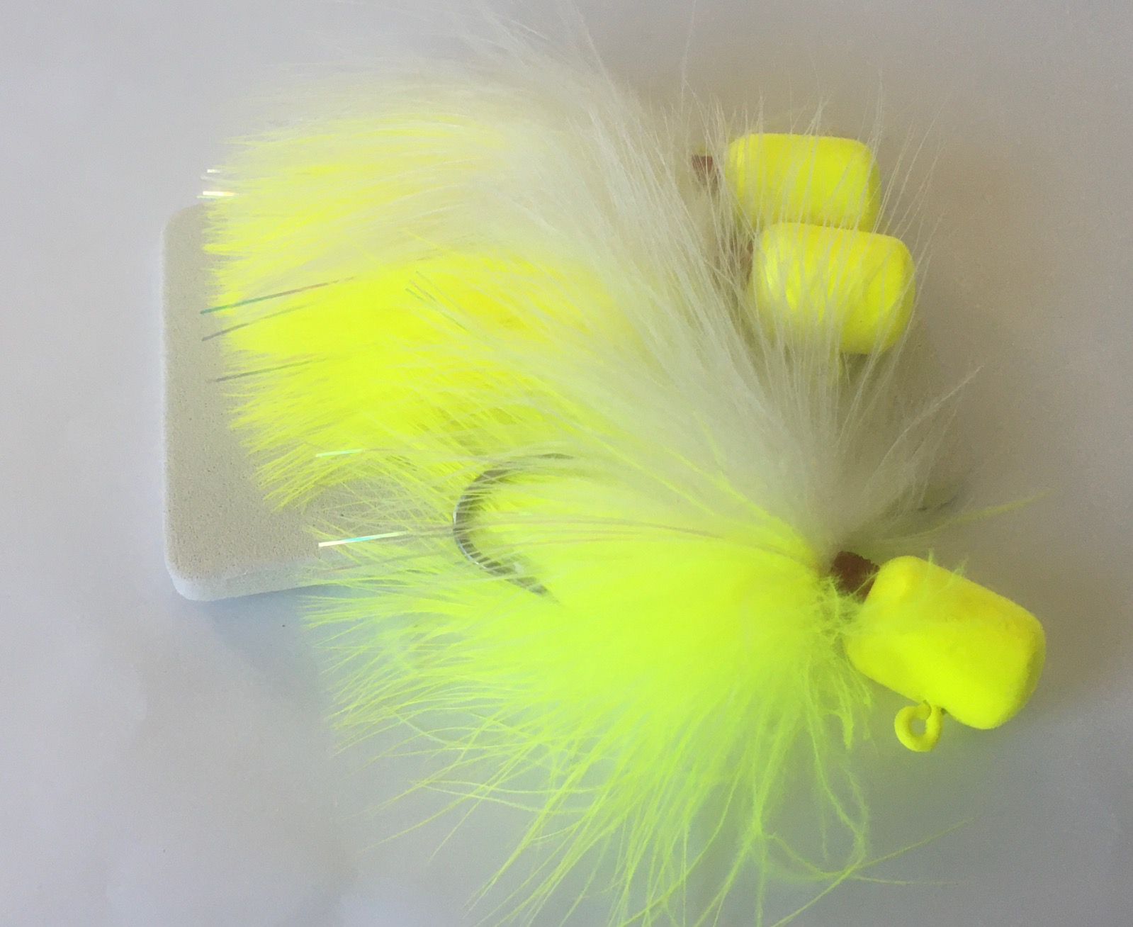 MARABOU JIG 5/0 42GR FLUOR YELLOW/WHITE (paquete de 3 unidades)