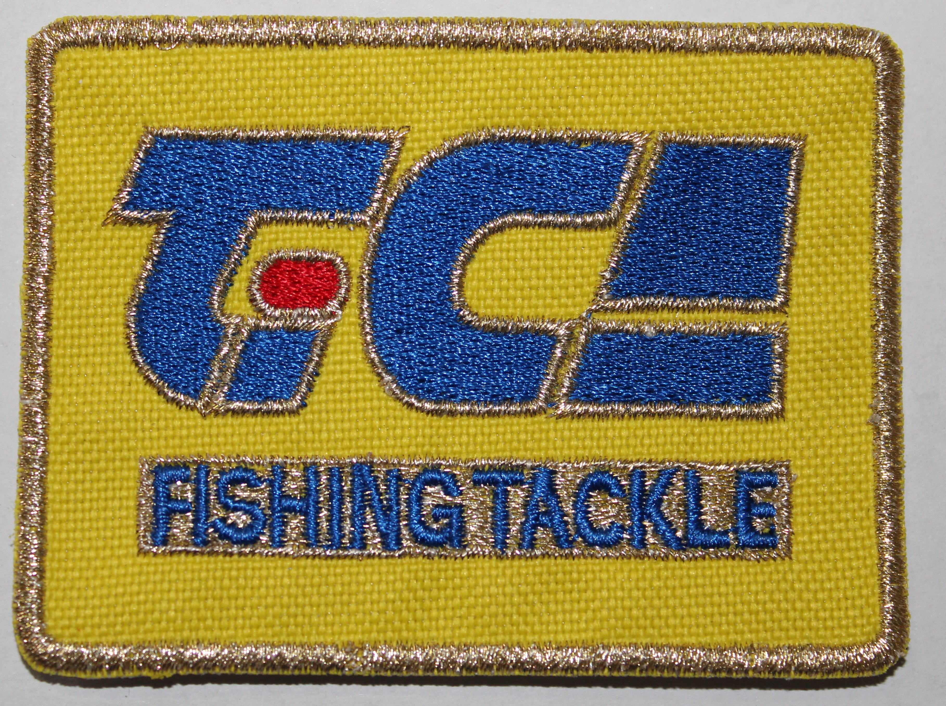 ESCUDO BORDADO TICA