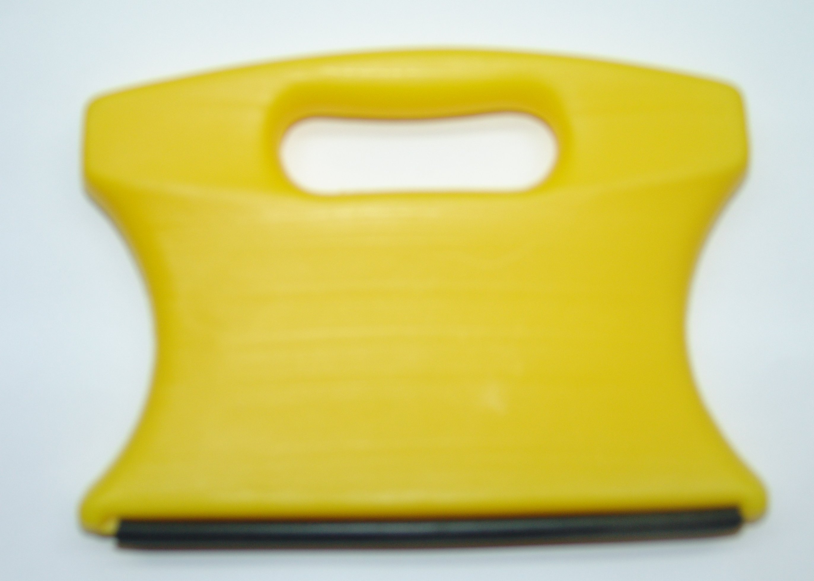 PLEGADOR PLASTICO MODELO 105