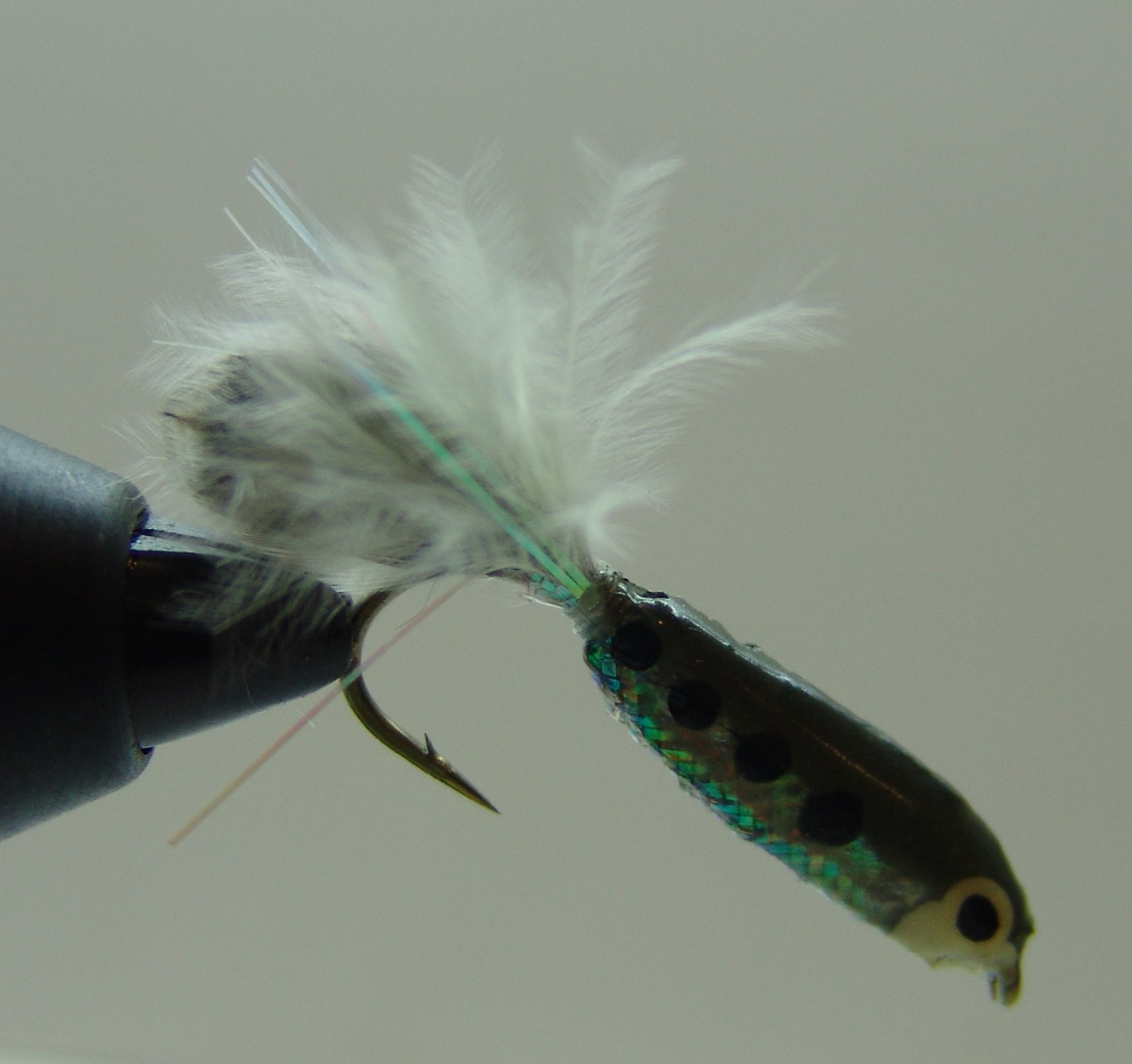 MINNOW TRUCHA GRIS 04