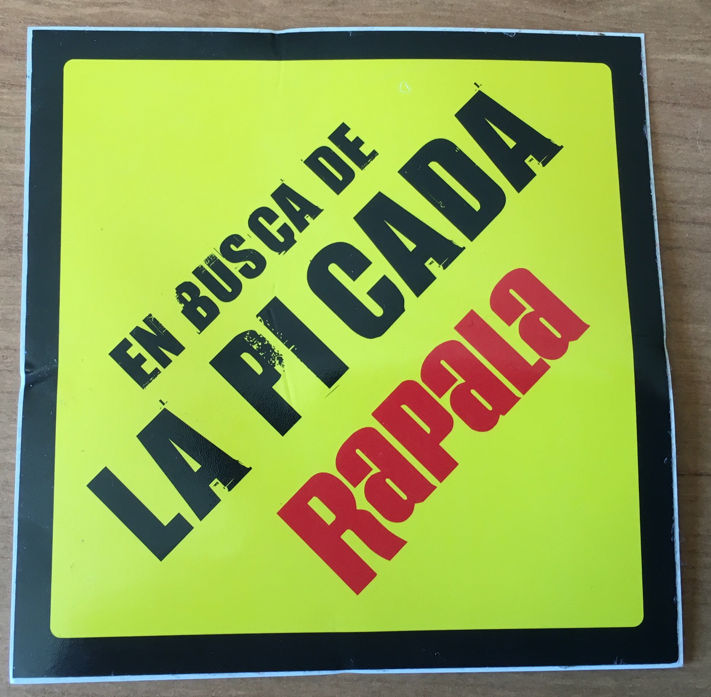 ADHESIVO RAPALA EN BUSCA DE LA PICADA