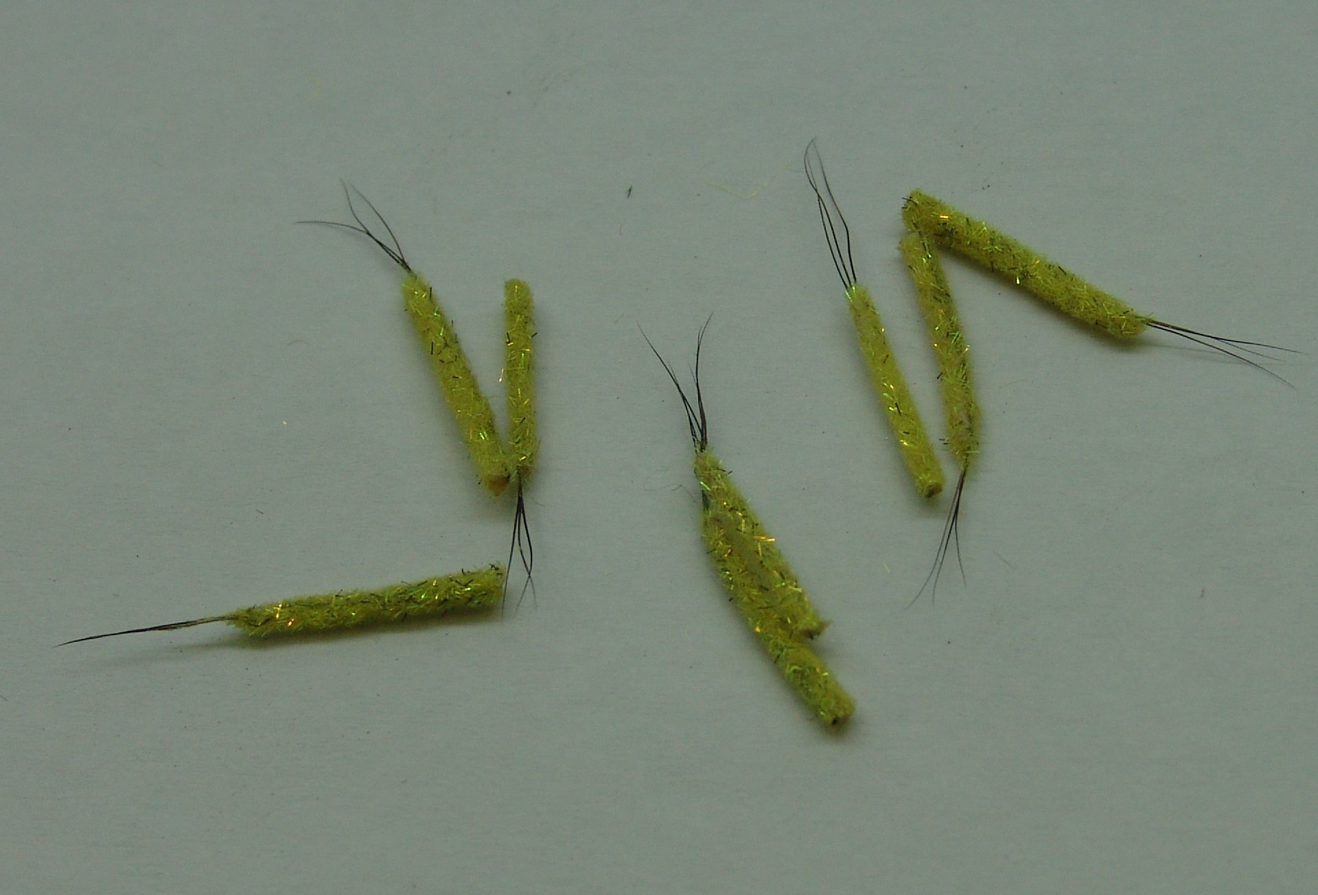 SPINNER BODY YELLOW ACTION FLY