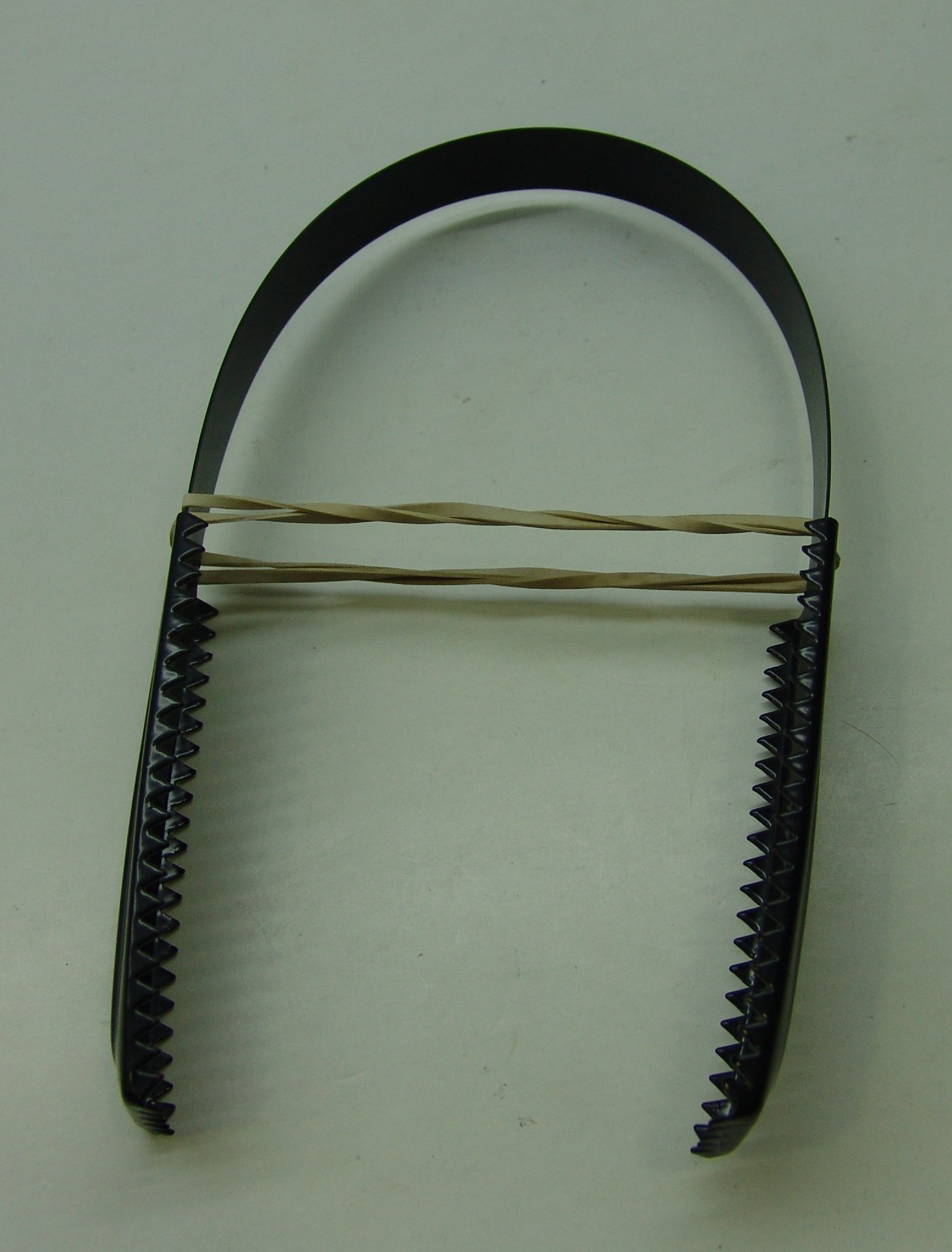 PINZA SUJETA PECES