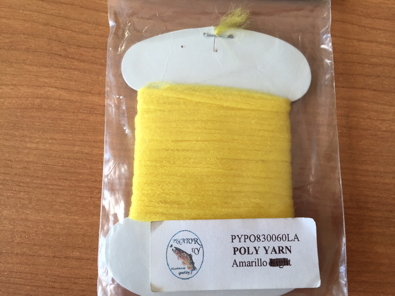 POLY YARN AMARILLO