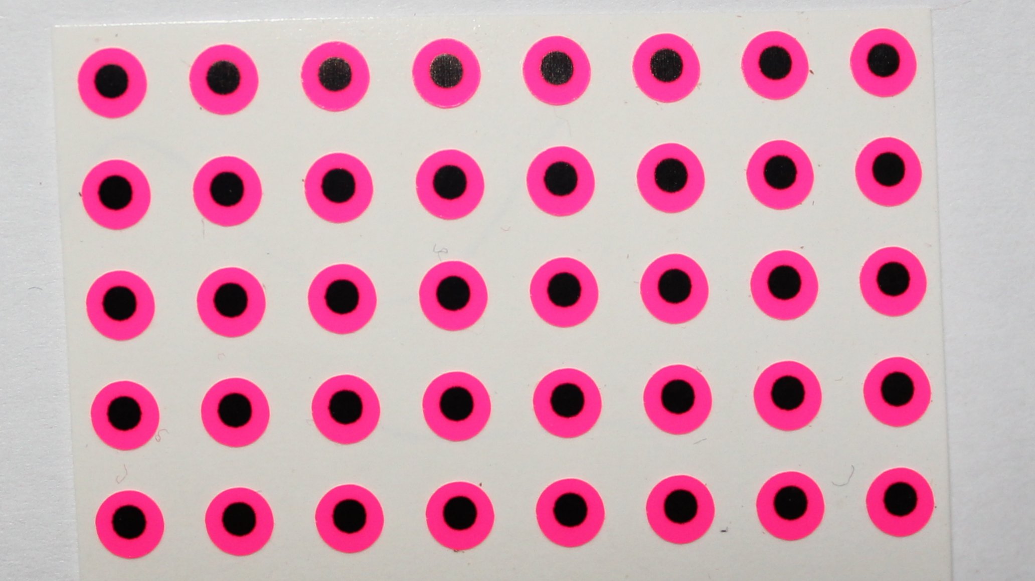 FLAT EYES FLUO PINK 3,5mm (40 unidades)