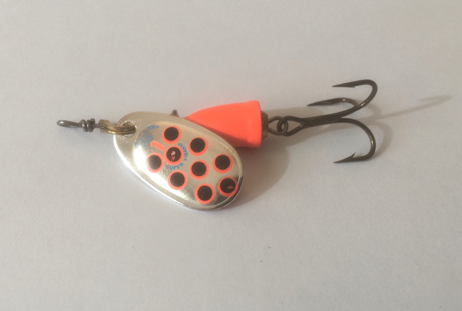 CUCHARILLA VIBRAX 1 V-FLUOR PUNTOS NEGROS