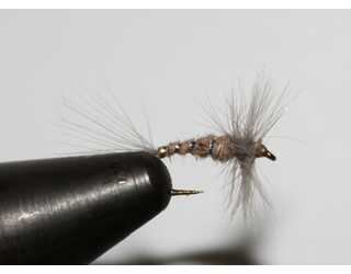 MOSCA EFEMERA GRIS GALLO Nº18  MOSCA EFEMERA GRIS GALLO Nº18