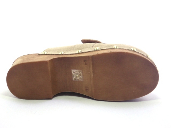 CLAUDIA BURGUNDY CAMEL 6