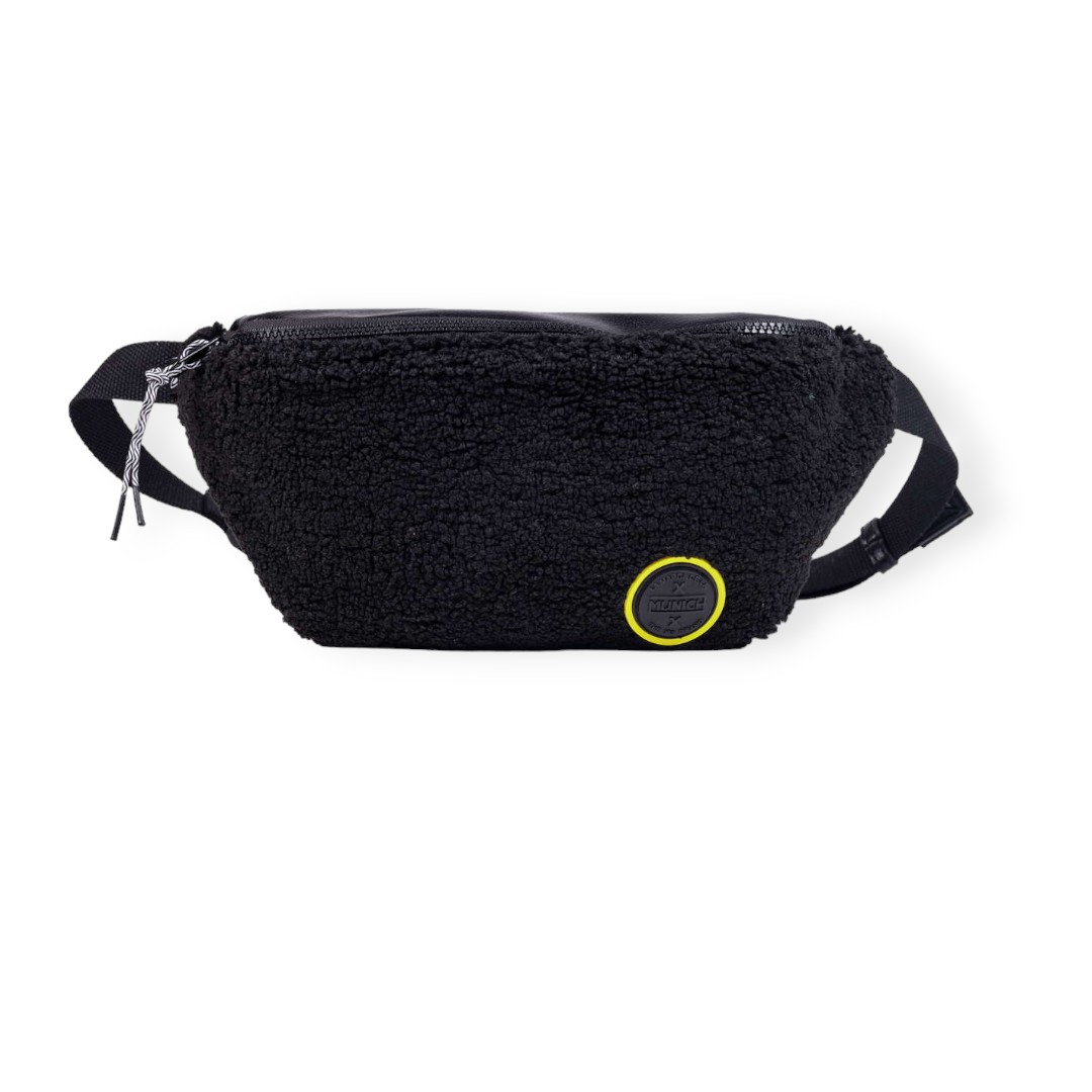 MUNICH DEEP FANNYPACK BLACK