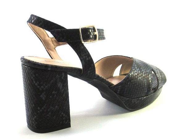 DANIELA VEGA 1604 BLACK