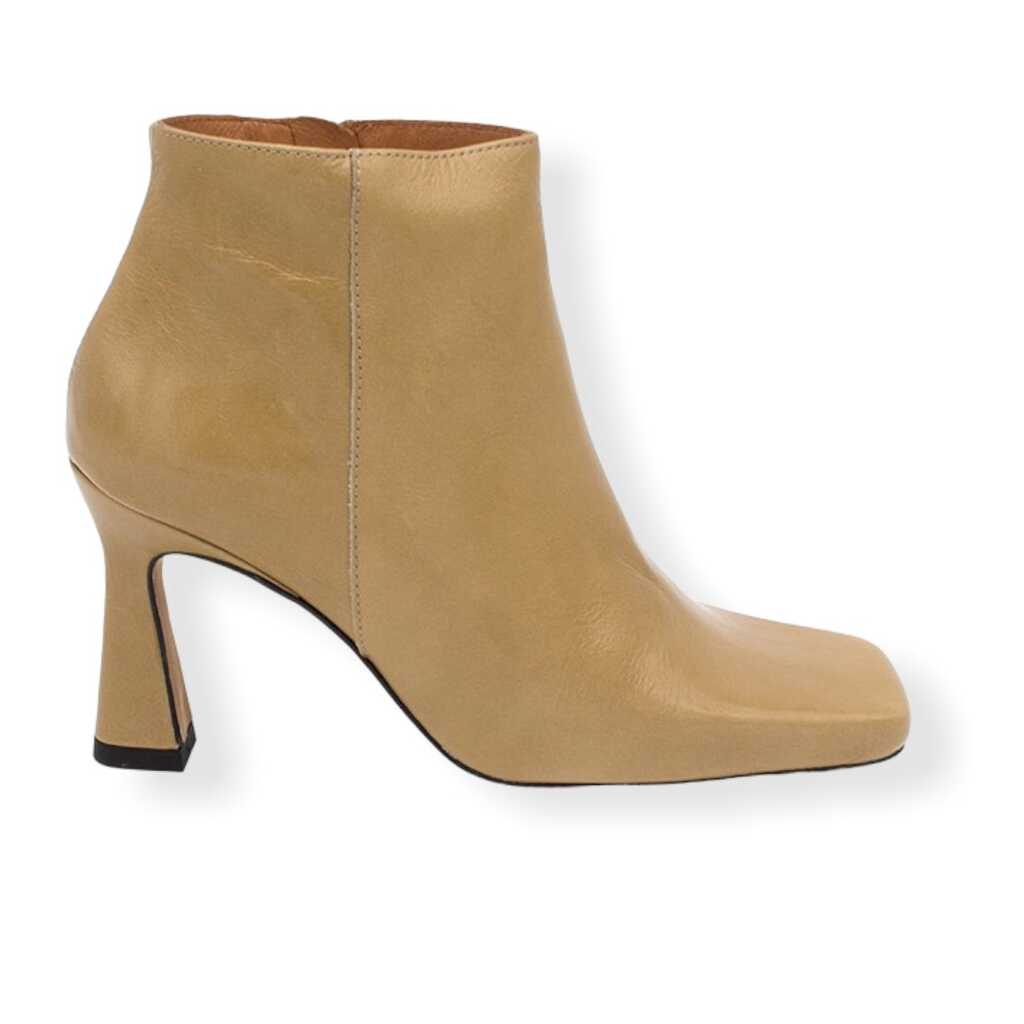 angel alarcon minogue taupe.