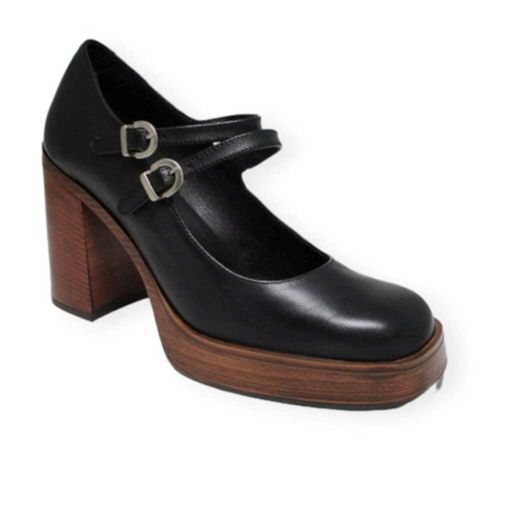 clara duran caty black_1