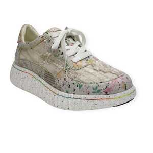 laura vita nikito 02 white_1