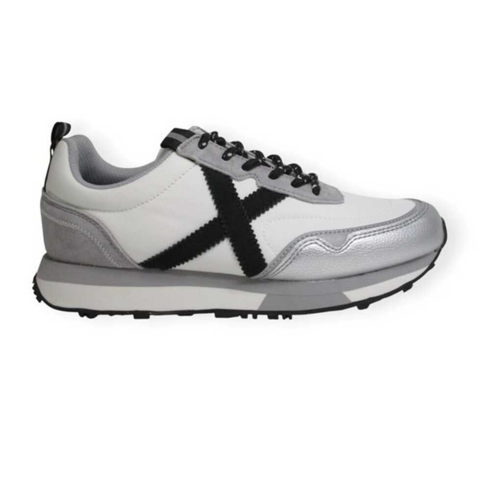 munich next woman 19 white