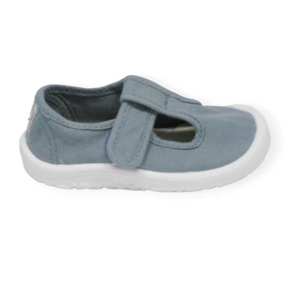 victoria 1370108 atlantic respectuos barefoot.