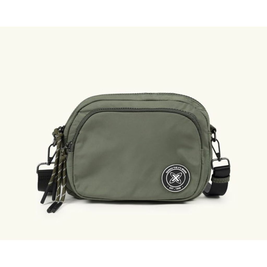 munich shallow crossbody camera green