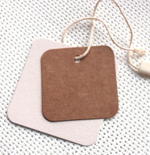 Etiqueta colgar kraft liso 50x50mm cuadr. 100u.