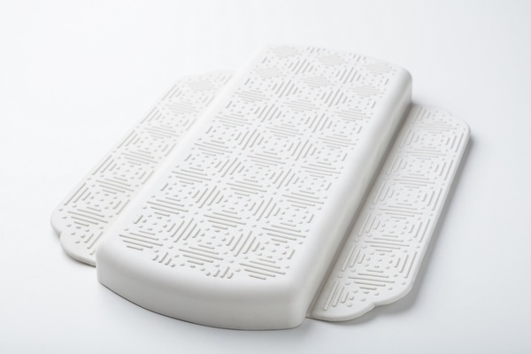 BATH CUSHION NATURAL RUBBER 22 X 30 X 3 CMS 4