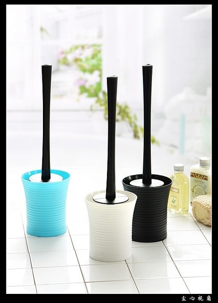 WC BRUSH SET CIRCULAR 1