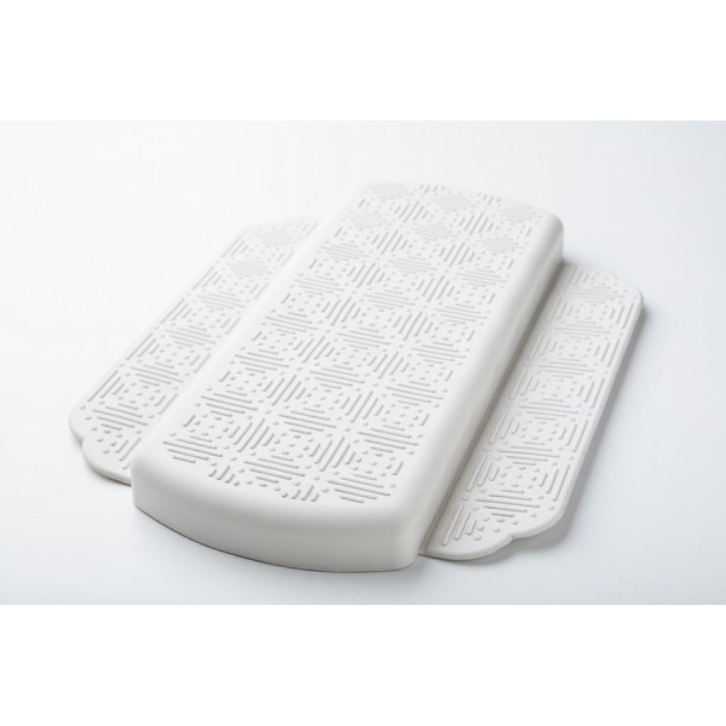 BATH CUSHION NATURAL RUBBER 22 X 30 X 3 CMS 4
