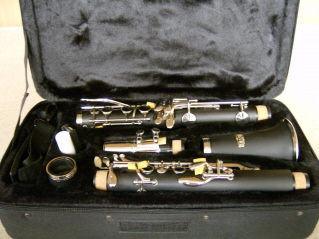 CLARINETE SIb - SULLIVAN CL-100 RESINA 17 LLAVES NIQUELADO