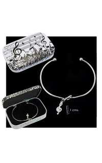 regalo - pulsera rigida clave de sol (plateada)