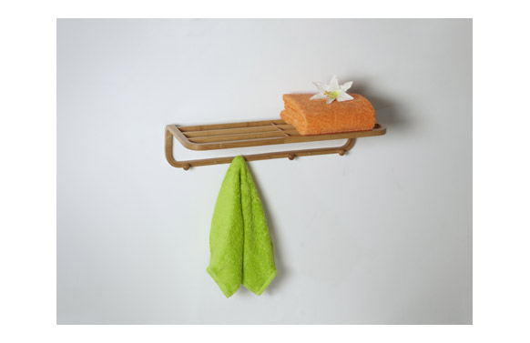 TOALLERO CON ESTANTE Y 4 CMADERA