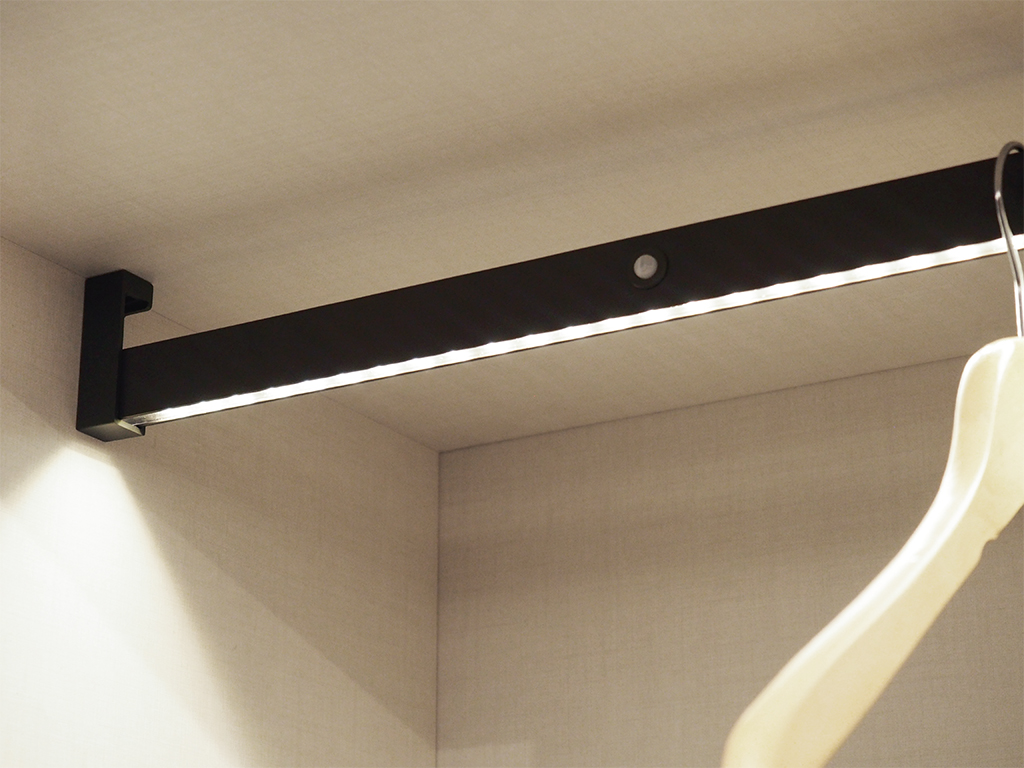 TUBO LED CASTOR 1008MM-1,2W PLATA5074462 2